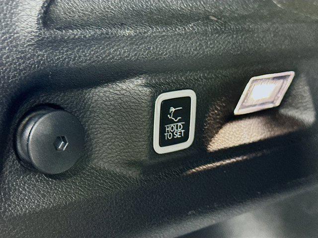 Photo of 2024 Silver Zynith Jeep Grand Cherokee L