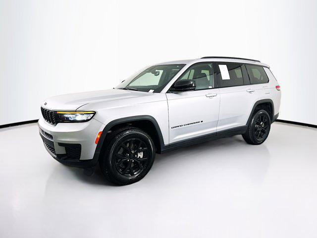 Photo of 2024 Silver Zynith Jeep Grand Cherokee L