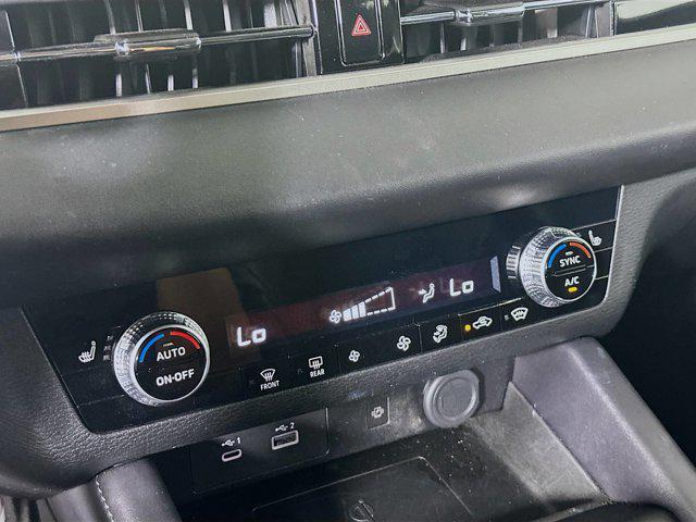 Photo of 2024 Graphite Gray Mitsubishi Outlander