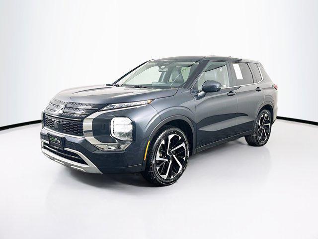 Photo of 2024 Graphite Gray Mitsubishi Outlander