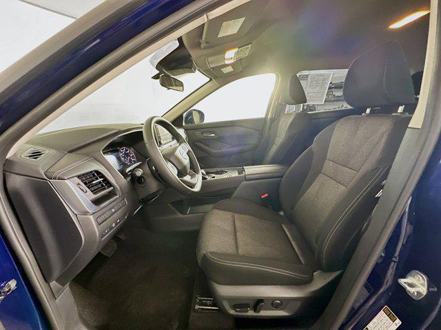 Photo of 2025 Deep Ocean Blue Pearl Nissan Rogue