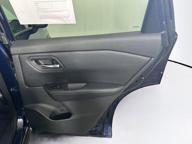 Photo of 2025 Deep Ocean Blue Pearl Nissan Rogue