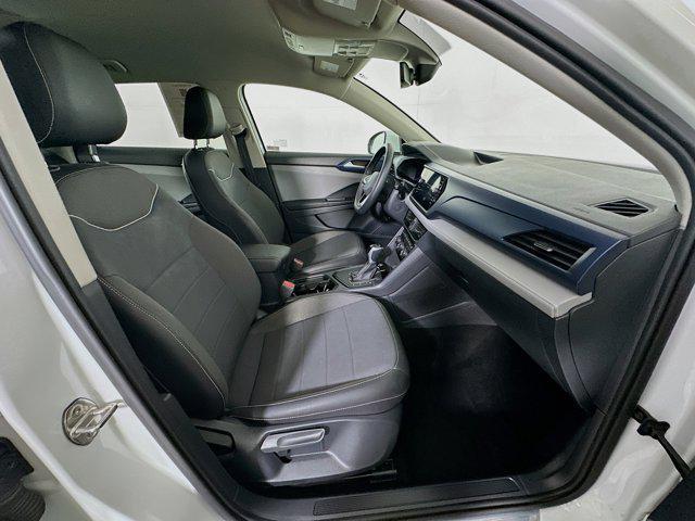 Photo of 2024 Pure White Volkswagen Taos