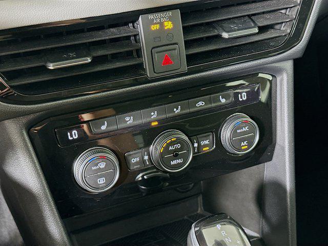 Photo of 2024 Pure White Volkswagen Taos