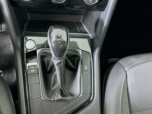 Photo of 2024 Pure White Volkswagen Taos