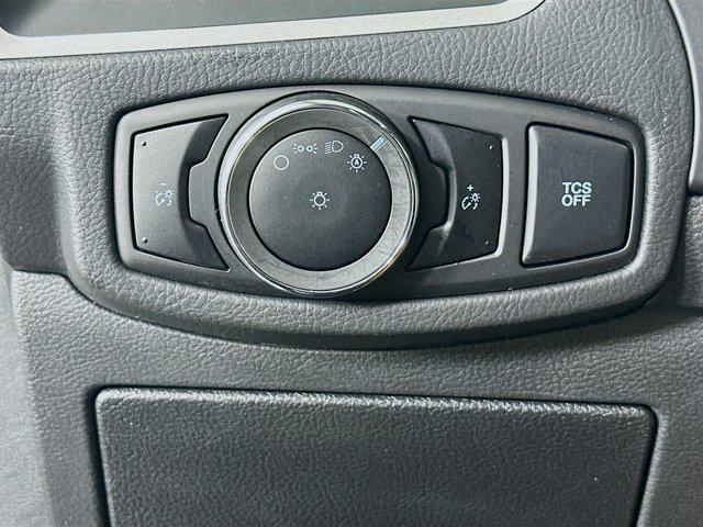 Photo of 2024 Oxford White Ford Edge