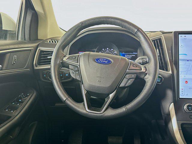 Photo of 2024 Oxford White Ford Edge