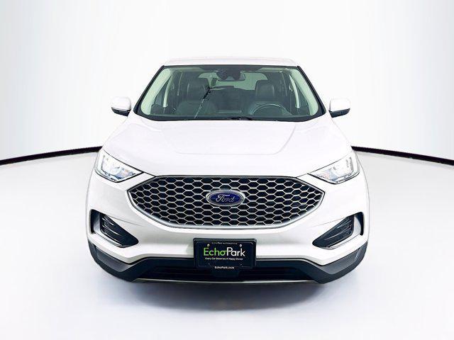 Photo of 2024 Oxford White Ford Edge