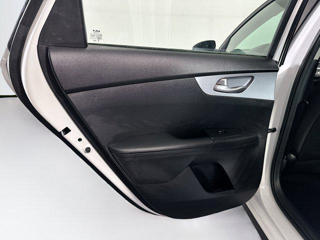 Photo of 2023 Snow White Pearl Kia Forte