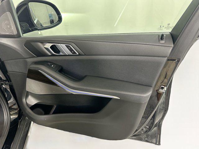 Photo of 2021 Jet Black BMW X5