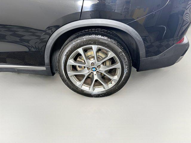 Photo of 2021 Jet Black BMW X5