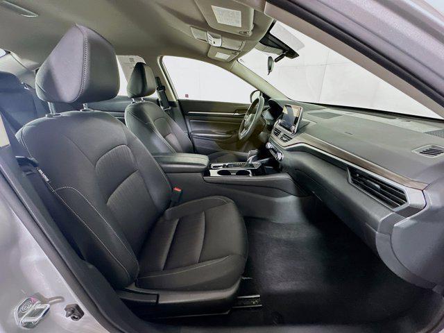 Photo of 2023 Brilliant Silver Metallic Nissan Altima