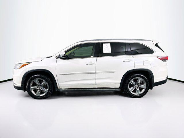 Photo of 2015 Blizzard Pearl Toyota Highlander