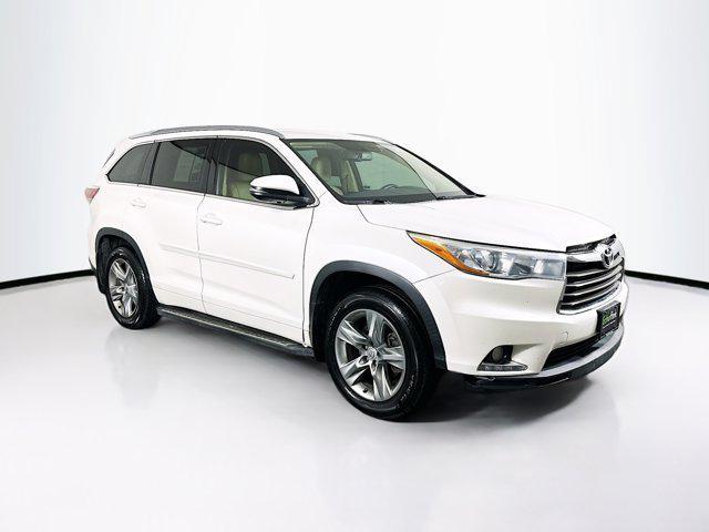 Photo of 2015 Blizzard Pearl Toyota Highlander