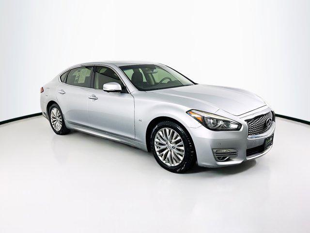2015 Infiniti Q70L