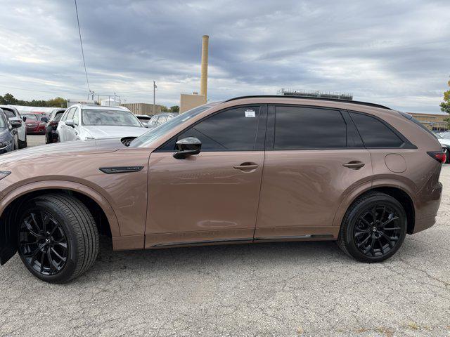 Photo of 2025 Melting Copper Metallic Mazda CX-70