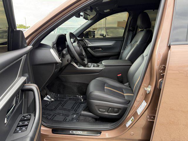 Photo of 2025 Melting Copper Metallic Mazda CX-70