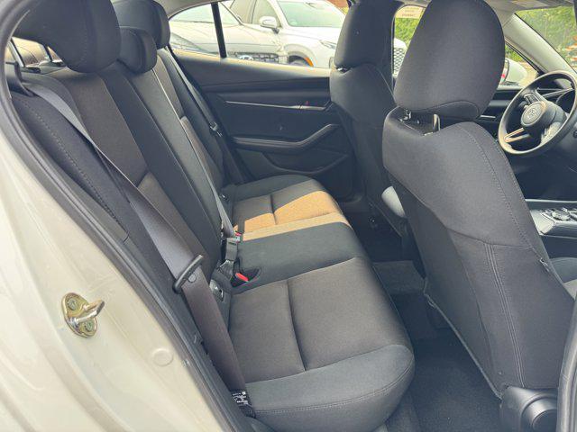 Photo of 2025 Snowflake White Pearl Mica Mazda Mazda3