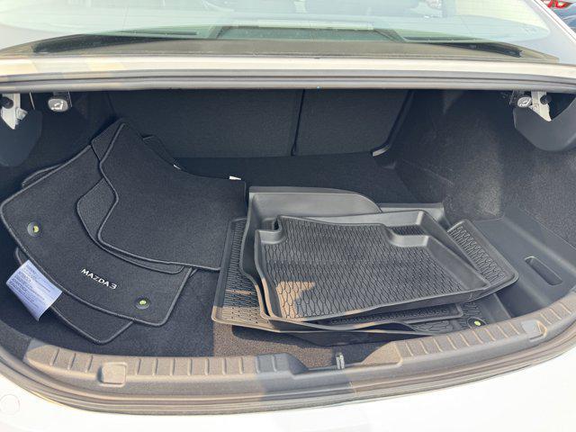 Photo of 2025 Snowflake White Pearl Mica Mazda Mazda3