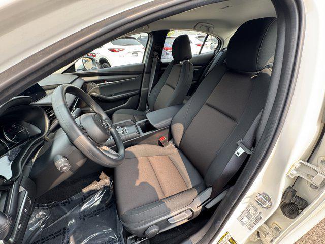 Photo of 2025 Snowflake White Pearl Mica Mazda Mazda3