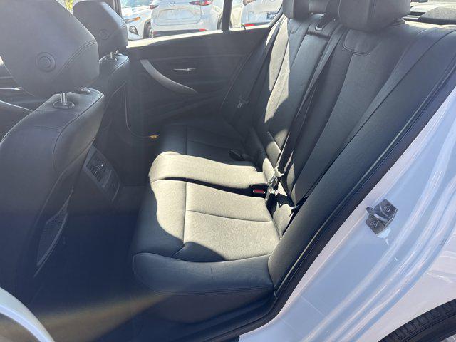 Photo of 2013 White BMW 328