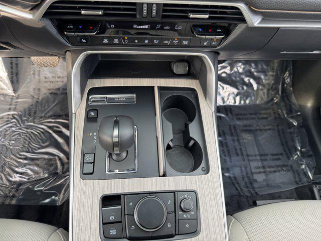 Photo of 2025 Zircon Sand Metallic Mazda CX-70 PHEV