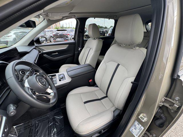 Photo of 2025 Zircon Sand Metallic Mazda CX-70 PHEV