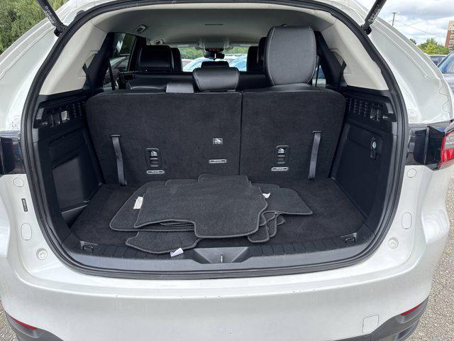 Photo of 2024 Rhodium White Premium Mazda CX-90