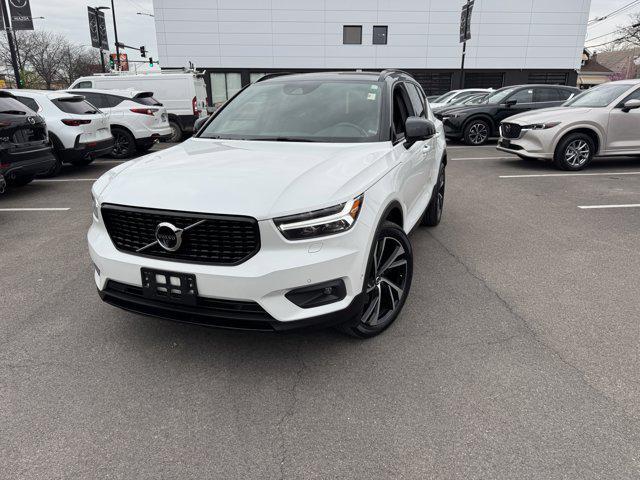 2020 Volvo XC40