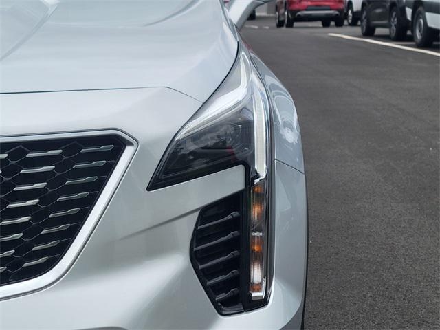 Photo of 2022 Galactic Gray Metallic Cadillac XT4