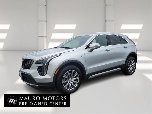 Photo of 2022 Galactic Gray Metallic Cadillac XT4