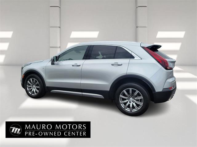Photo of 2022 Galactic Gray Metallic Cadillac XT4