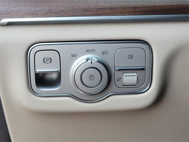 Photo of 2026 White Mercedes-Benz GLE 350