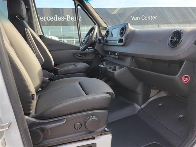 Photo of 2024 White Mercedes-Benz Sprinter 2500