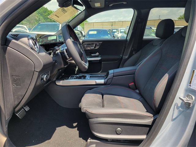 Photo of 2025 Cirrus Silver Metallic Mercedes-Benz GLB 250