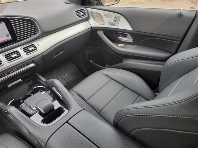 Photo of 2024 Black Mercedes-Benz GLE 350