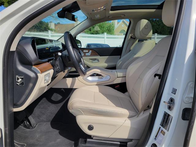 Photo of 2023 White Mercedes-Benz GLE 350