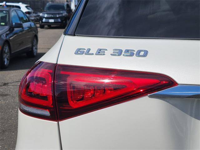 Photo of 2023 White Mercedes-Benz GLE 350