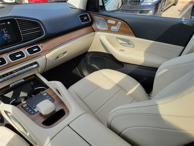 Photo of 2023 White Mercedes-Benz GLE 350