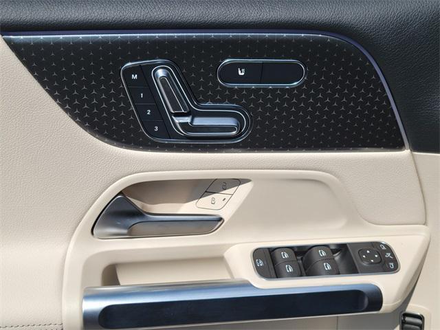 Photo of 2025 Black Mercedes-Benz GLB 250