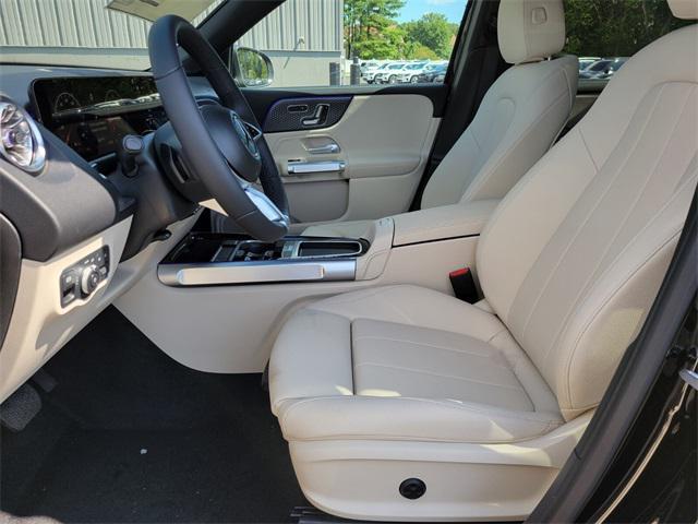Photo of 2025 Black Mercedes-Benz GLB 250
