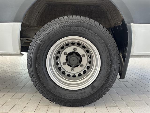 Photo of 2024 White Mercedes-Benz Sprinter 3500