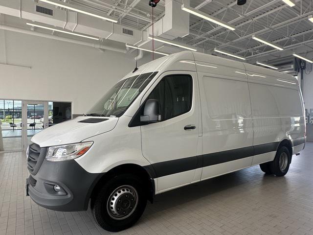 Photo of 2024 White Mercedes-Benz Sprinter 3500