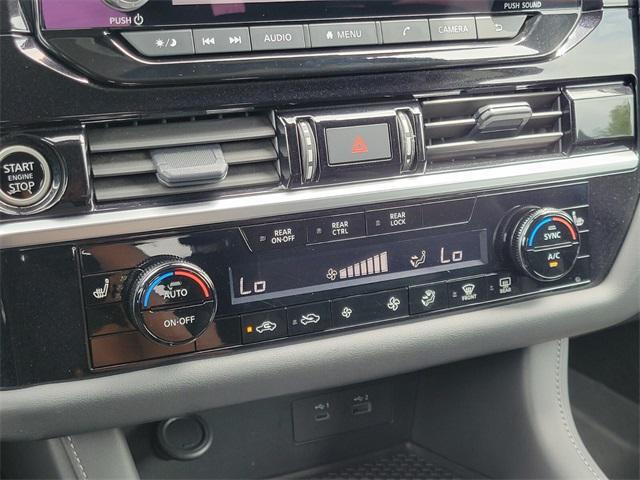 Photo of 2024 Gun Metallic Nissan Pathfinder