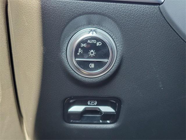 Photo of 2023 Gray Mercedes-Benz C-Class