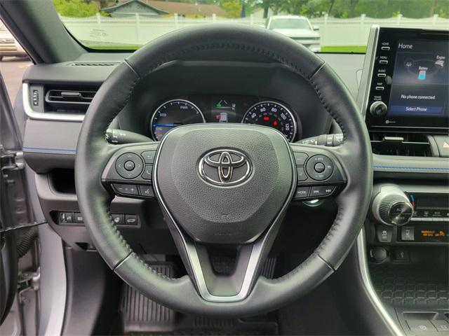 Photo of 2022 Silver Sky Metallic Toyota RAV4 Hybrid