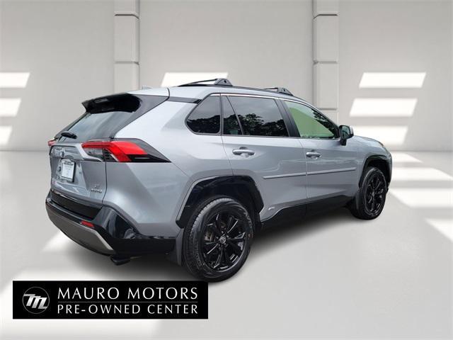 Photo of 2022 Silver Sky Metallic Toyota RAV4 Hybrid
