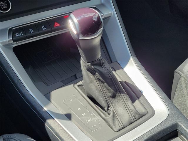 Photo of 2024 White Audi Q3