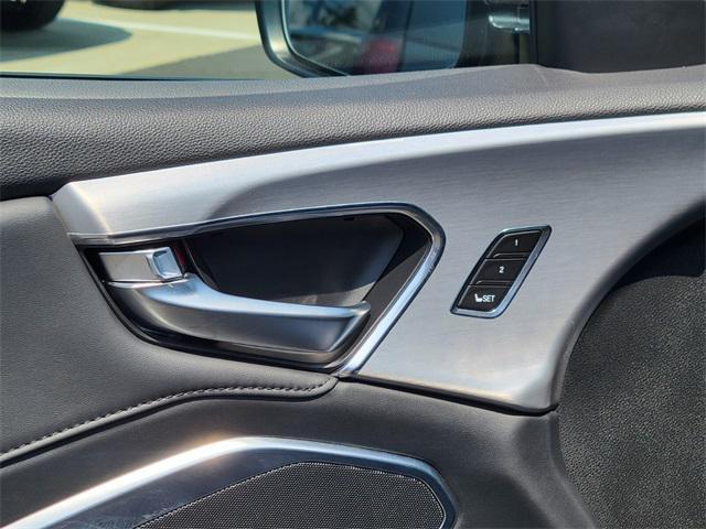 Photo of 2021 Gray Acura RDX