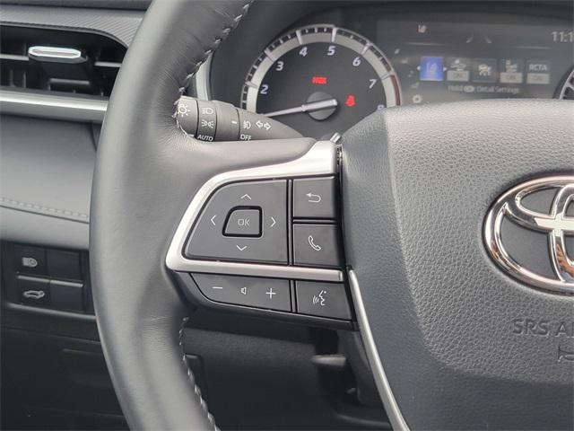 Photo of 2022 Ruby Flare Pearl Toyota Highlander